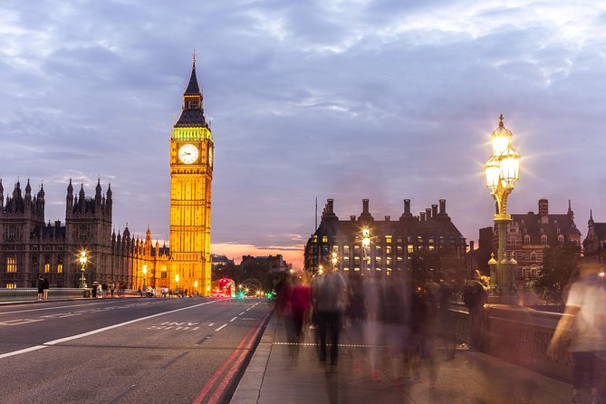 London by Night Independent Sightseeing Tour with Private Driver - Tower Bridge at Night: Your First Photo Stop
