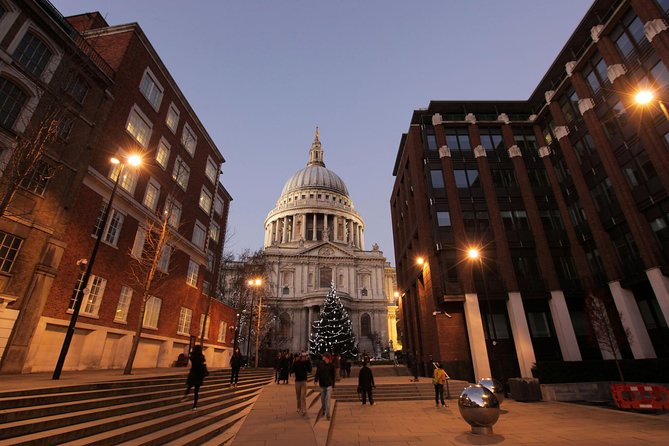 London by Night Sightseeing Open Top Bus Tour with Live Guide - Trafalgar Square and Piccadilly glimpses: the “live London” feeling