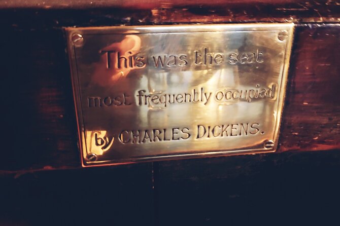London Christmas Carol & Charles Dickens Small Group Walking Tour - Simpson’s Tavern: Scrooge’s Dismal Tavern, a quick reality check