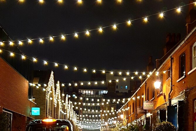 London Christmas Lights Private Tour by Traditional Black Cab - Price And Value: What $553.64 Covers For Up To 6 People