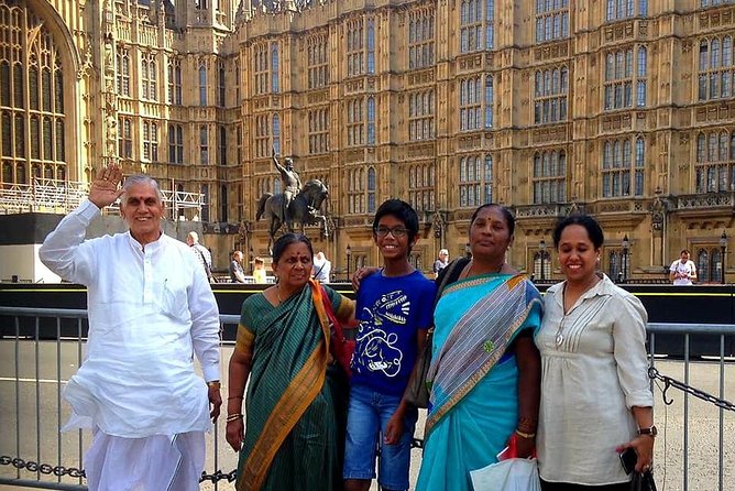 London Classic Sightseeing Private Taxi Tour - Price and value: when this taxi tour is worth the cost