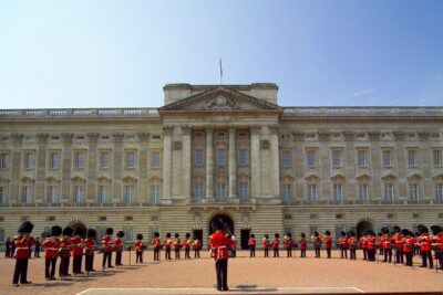 London Essential 2 hour introductory Walking Tour With a Londoner