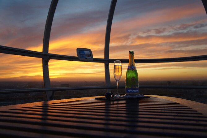 London Eye - Champagne Experience Ticket - London Eye Champagne VIP, what you really pay for