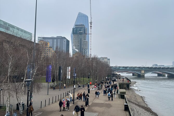 London: Food Treasure Hunt and Walking Tour - Private and Self-Guided: Better Than Herded Touring