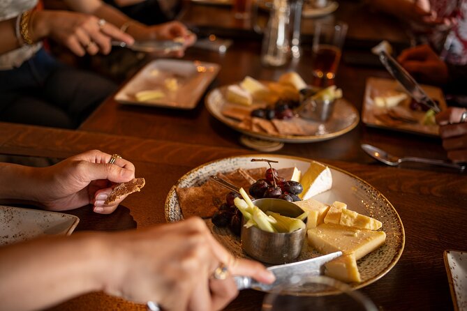 London Food Walking Tour: Taste Your Way Through Soho & Chinatown - Stop 4: The White Horse and sticky toffee pudding