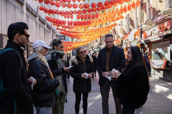 London Food Walking Tour: World Flavours in Soho & Chinatown - Stop 4: The White Horse finale, sticky toffee pudding and a drink