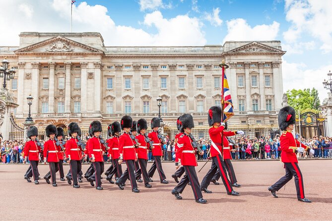 London Full-Day Private Tour with Westminster Abbey Tickets - A private walking day that ends at Westminster Abbey