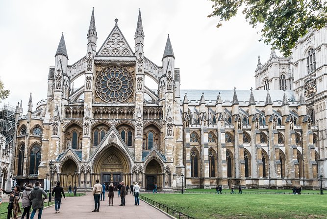 London: Guided Tour Westminster Abbey + Optional Parliament Entry - Price value: why this costs what it costs