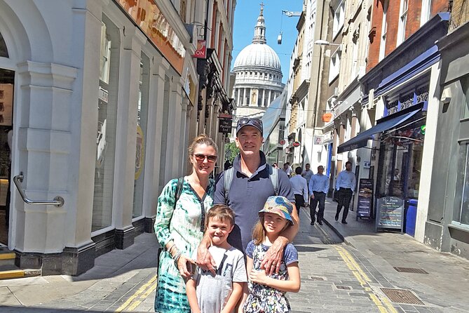 London Highlights Family-Friendly Walking Tour with Top Guide - Big Ben, Downing Street, and the Houses of Parliament in one political storyline
