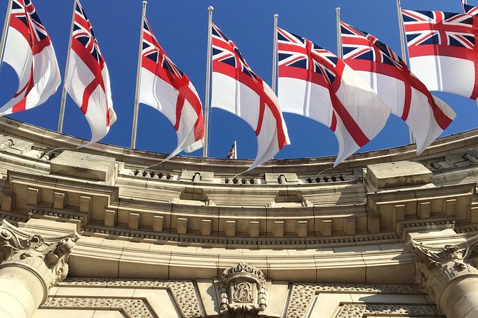 London in One Day: Small Group Walking Tour - See 30+ Sights - Buckingham Palace and St James’s: exterior views with story context