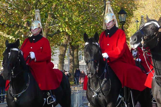 London in One Day: Small Group Walking Tour - See 30+ Sights - Southwark Cathedral, Golden Hinde, and Shakespeare’s Globe: history with character