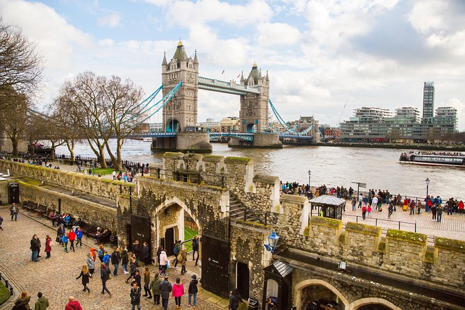 London In One Day Tour with River Cruise & London Eye Option - St. Paul’s Cathedral fast-track, guided walking tour, and what to look for