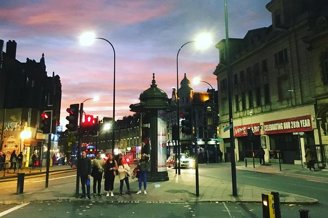 London Introduction Walking Tour - Whitehall, Horse Guards, and Downing Street Pass-By Moments
