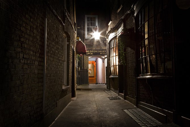 London Jack the Ripper Guided Tour with Ripper-Vision - Ripper-Vision on real Whitechapel streets, not just in your head