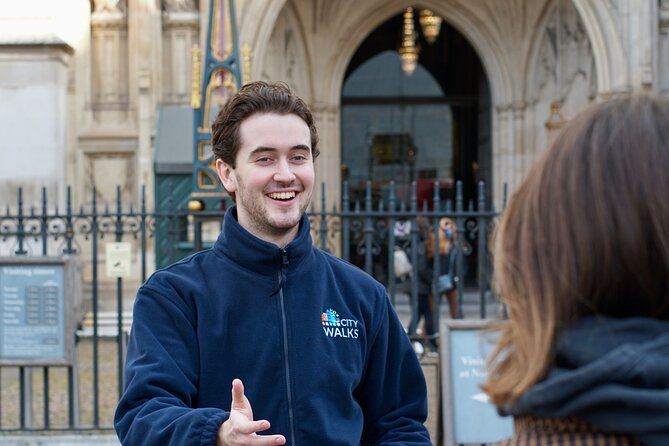 London: Landmarks Walking Tour & Harry Potter Walking Tour - Buckingham Palace area: Flamingos, changing guards, and St James’s Park