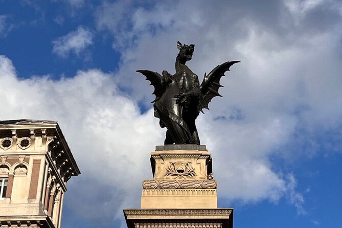 London Mystical and Dragons Walking Tour - Small group with Arjun: how the walk stays personal
