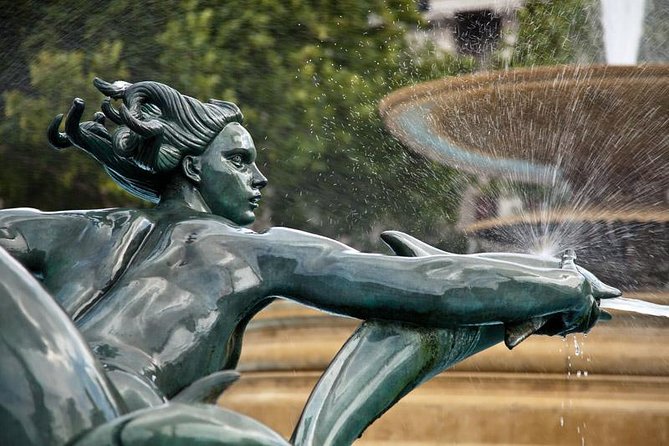 London Photography Tour - Private Tour - Leicester Square and Piccadilly Circus, Light, Portraits, and Fast Experimenting
