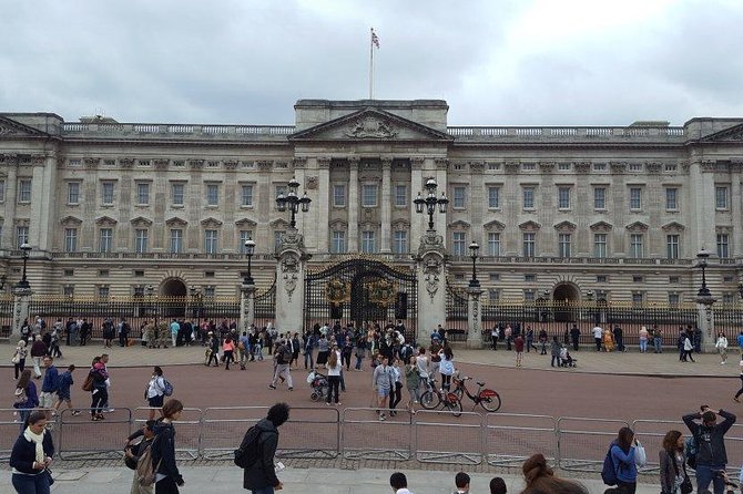 London Private Chauffeur Half-Day or Full-Day Vehicle Rental - Getting picked up in central London, without the scramble