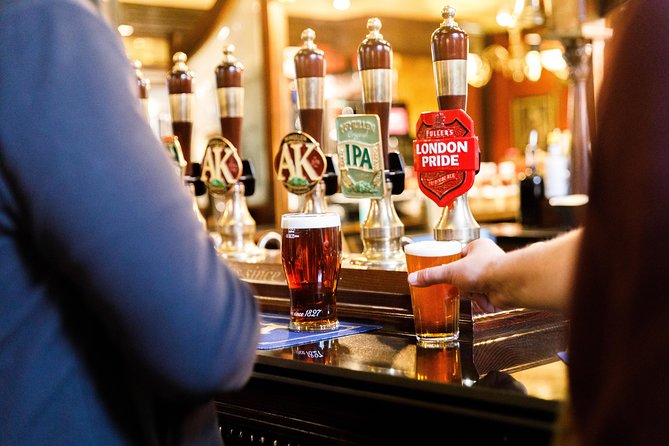 London Small Group Tour of Historical Pubs - Knight’s Templar gateway, legal tales, and legal London architecture