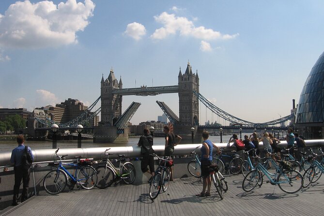 London Sunset Bike Tour - From Lambeth Towers to Tower Bridge, the Thames does the heavy lifting