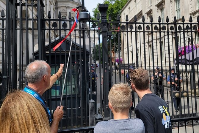 London Tour: Changing of the Guard, Westminster Abbey & Tower - Tower of London guided tour, from 1066 to the White Tower mindset