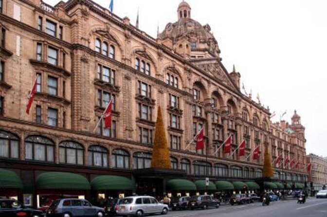 London Vintage Bus Tour with Cream Tea at Harrods - The vintage double-decker ride and the guide effect