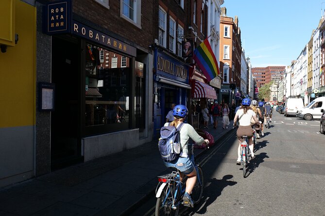 Love London Bike Tour - Waterloo to the Banksy Tunnel: Graffiti With a Purpose