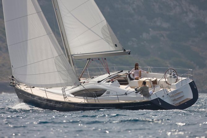 Luxury Sailing Experience Day with Champagne and Lunch or Dinner - Lymington Yacht Haven to the Solent: Why This Feels Like a Real Yacht Day