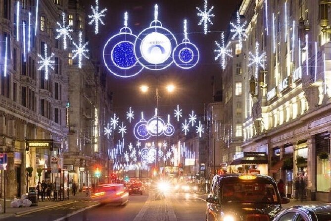 Magical Christmas Lights in London: Private Black Cab Tour - Inside a Private Black Cab Christmas Lights Route