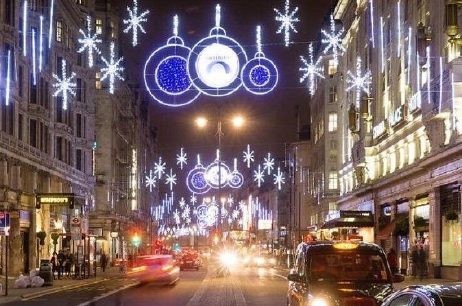 Magical Christmas Lights in London: Private Black Cab Tour - How the Stops Work in Real Life (Short Walks, Drive-by Views)