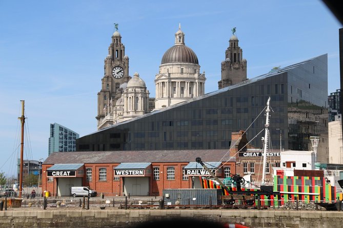 Magical Liverpool Beatles Tour - What makes the guides matter here, from Ian to John to Joey