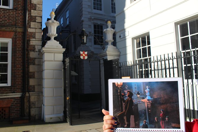 Mary Poppins Small Group Walking Tour of London - Finding the Start Point at Cannon Street (and Why It Matters)