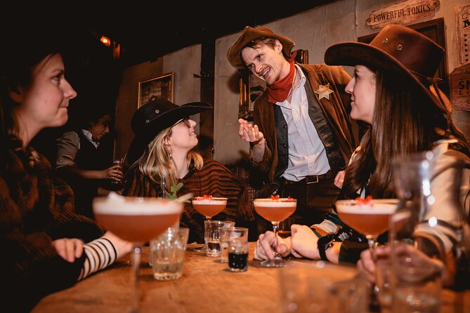 Moonshine Saloon: Western Cocktail Experience in London - Wild West theater show: what to expect from the performance style
