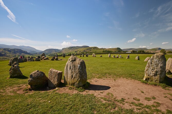 Mountain Goat Full Day Tour: Ten Lakes from Oxenholme - Derwentwater stop: morning views plus an admission ticket included