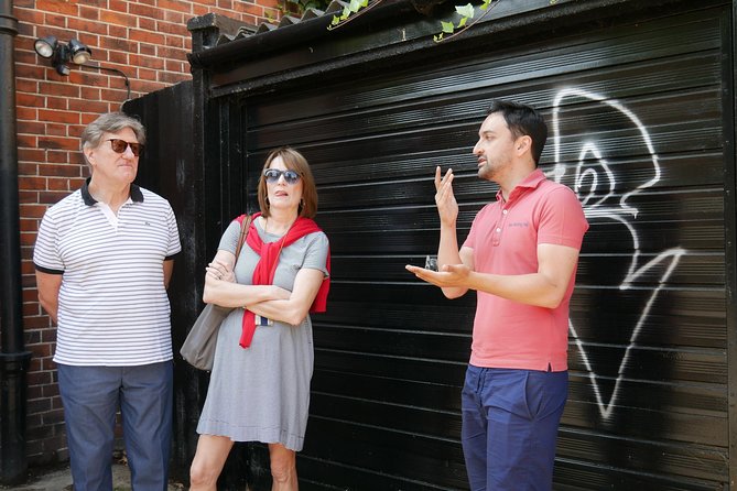 Notting Hill Walking Tour for Small Groups - St Lukes Mews for Love Actually: a quick but fun street scene