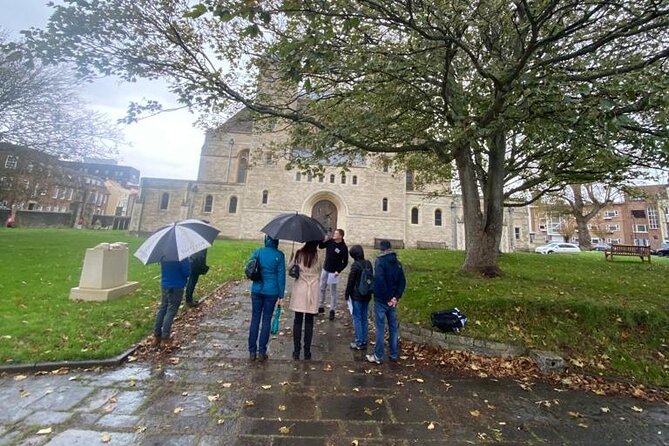 Old Portsmouth Historical Walking Tour - an infernal den of Diabolical Demons - Timing, meeting points, and what to plan for on the day