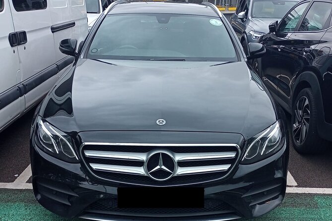 One Way Taxi Transfer from London to Stansted Airport - Price and Group Size: When This Really Feels Worth It