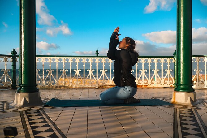 Outdoor Yoga Class at Brighton's Sea front - Finding Your Spot by Day: Pebbles, Gardens, and Hove Lawns