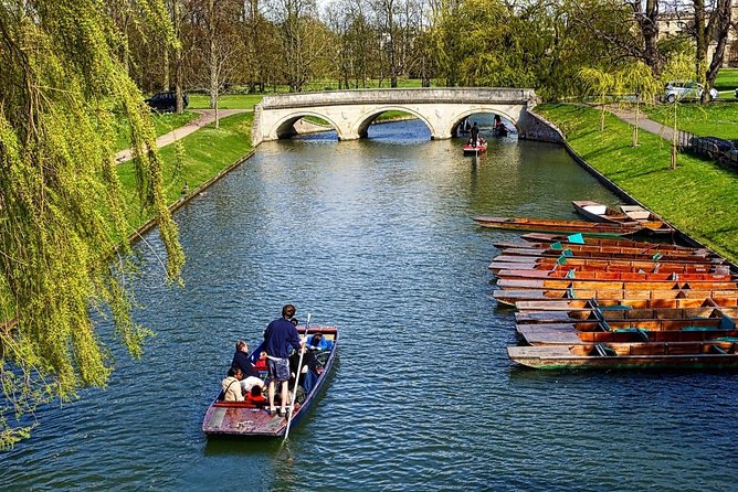 Oxford & Cambridge Universities Tour - The full-day reality: time budgeting, bus time, and the best way to enjoy it