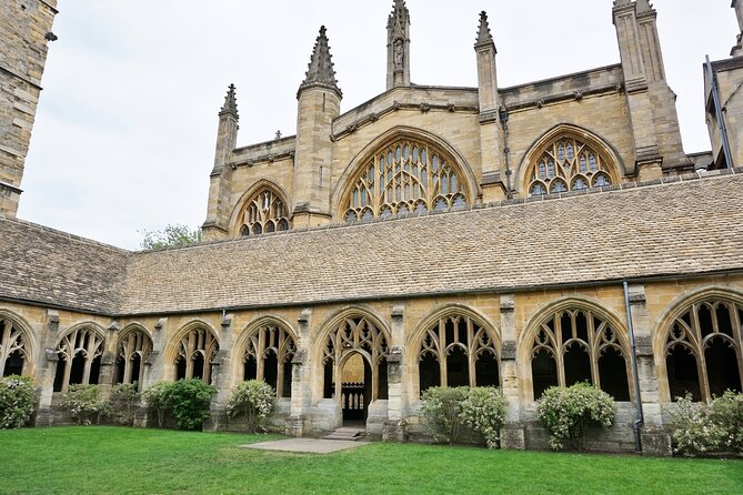 Oxford Harry Potter Film Locations Walking Tour by Alumni™ - Bodleian Library Outside: Nearly Headless Nick and Movie Footsteps