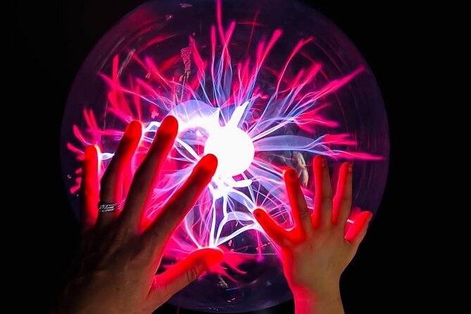 Oxford Illusion Museum - Glowing Wands and Hands-On Play That Doesn’t Feel Cringey