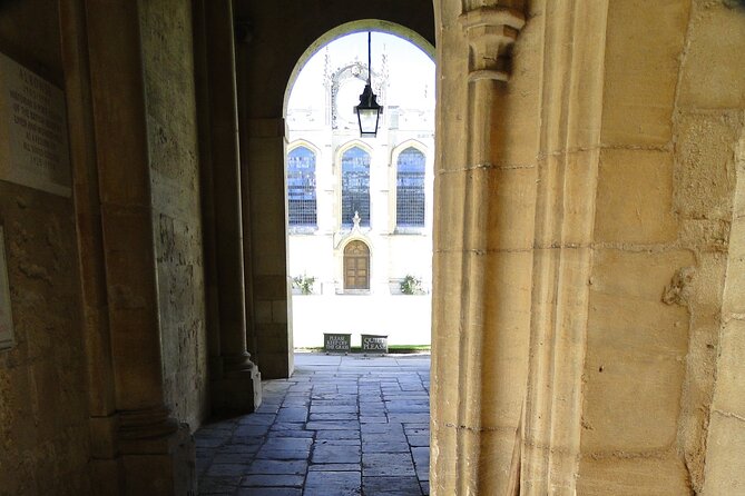 Oxford Official Ghost Tour - The Haunted Oxford Story Style, and Why It Works
