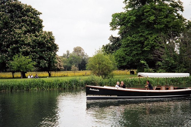 Oxford Sightseeing River Cruise Along The University Regatta Course - Start at Folly Bridge, Then Let the Thames Do the Touring