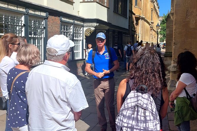 Oxford: Stories, Secrets & Sights Walking Tour with a local - Going inside for the martyrs trial, with free entrance