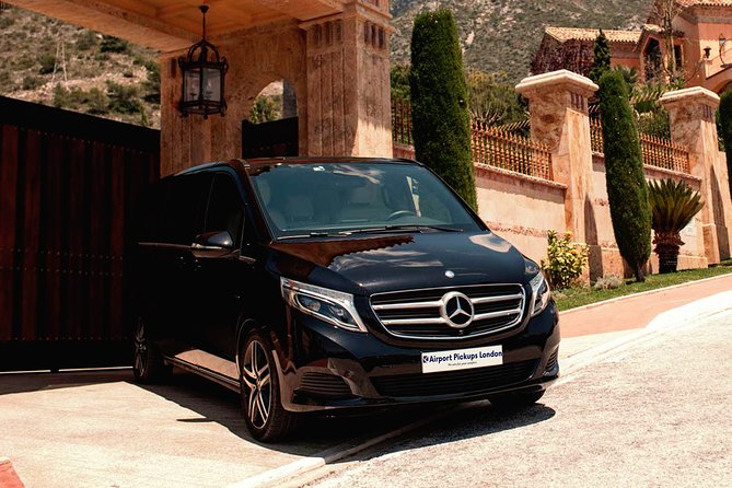 Oxford to Heathrow Airport private transfers - Oxford to Heathrow, door-to-airport comfort without the taxi scramble