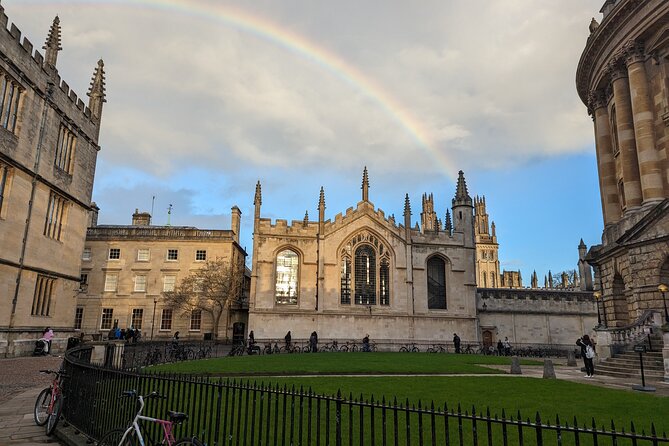 Oxford University and Harry Potter Tour with Live Entertainment - Theo’s Café, Where You Learn the College-Castle Logic