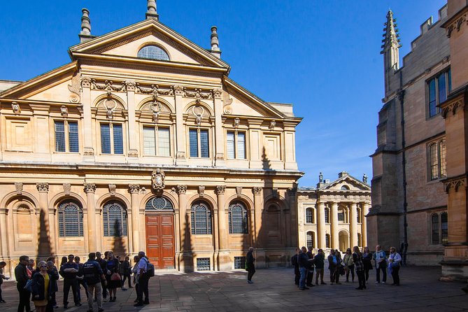 Oxford University Walking Tour With University Alumni Guide - Oxford in Two Hours: A Tight Walk With Student Stories
