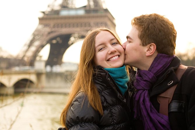 Paris by Rail with Sightseeing Bus and River Cruise - Hôtel de Ville, Arc de Triomphe, and Why “Passing” Still Works