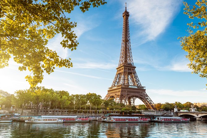 Paris Tour via Eurostar, with Seine Cruise and Travelcard - Eurostar, then freedom in Paris, with the Seine as your anchor