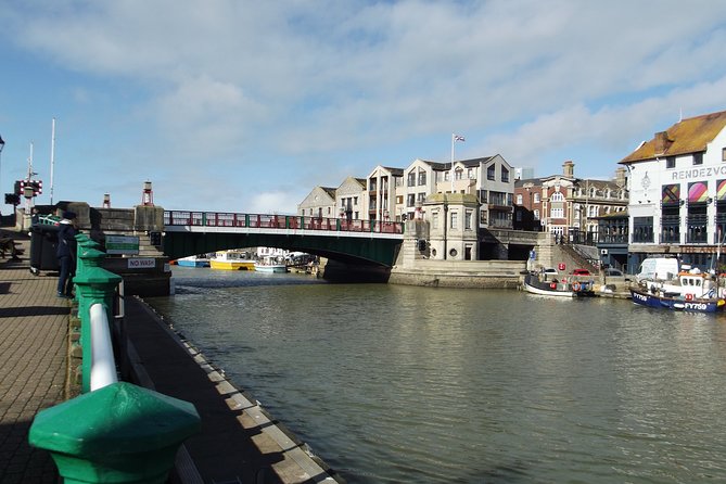 Pauls Walking Tour - Sundays at 10:00am - or Group - Stop 2: The harbor side, fishing life, and the pub-and-restaurant world